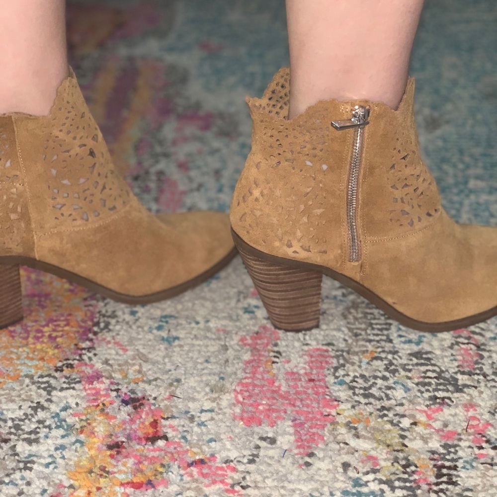 Jessica Simpson 9.5 brown suede ankle boots - Picture 2 of 4